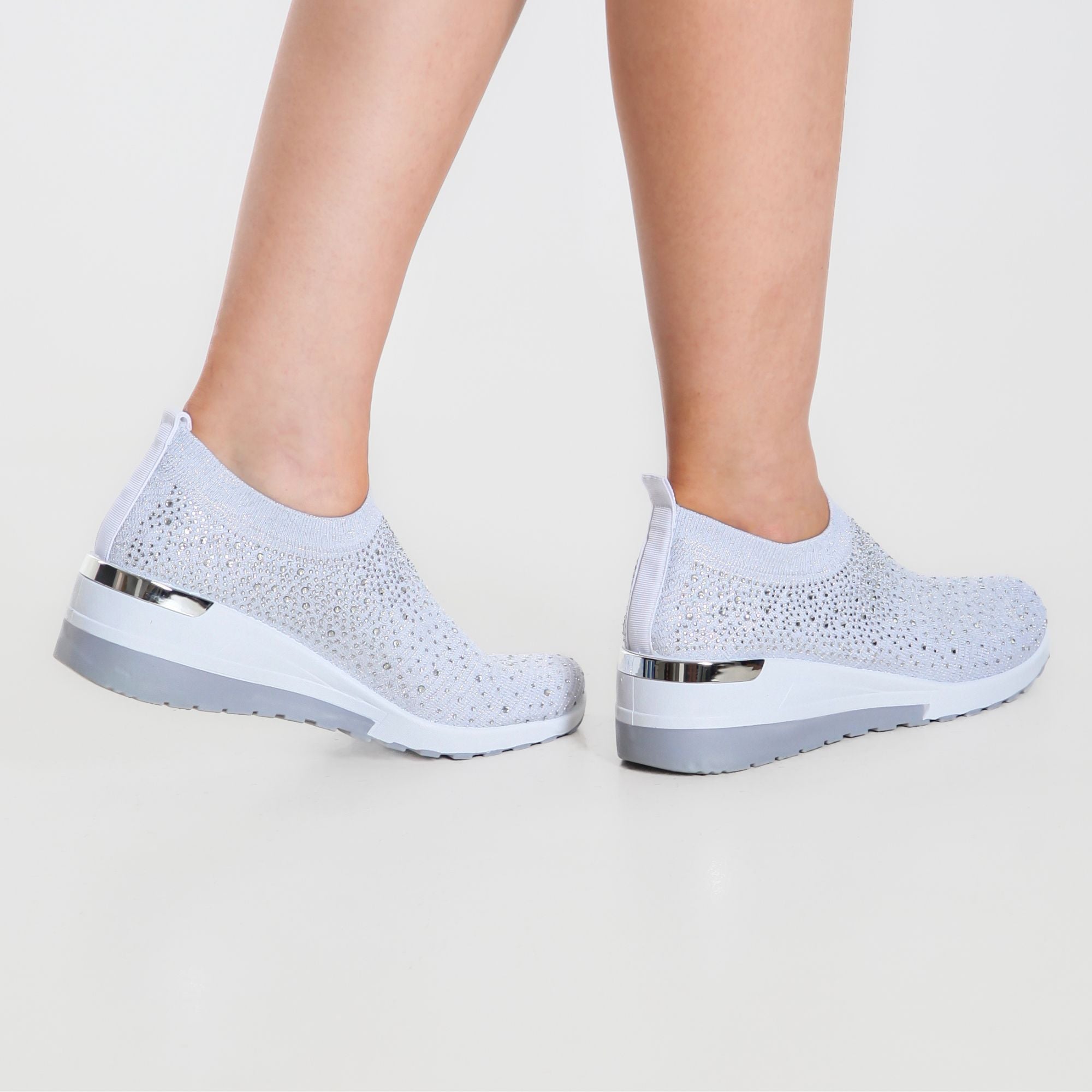 White / 41