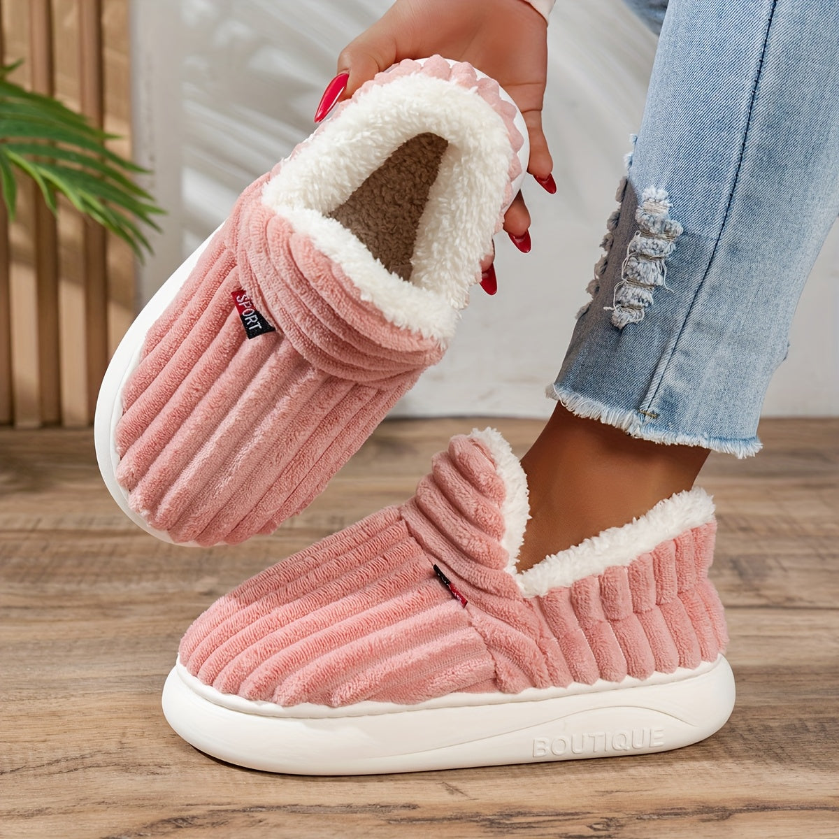 Pink / 12 (US) 43 (EU)