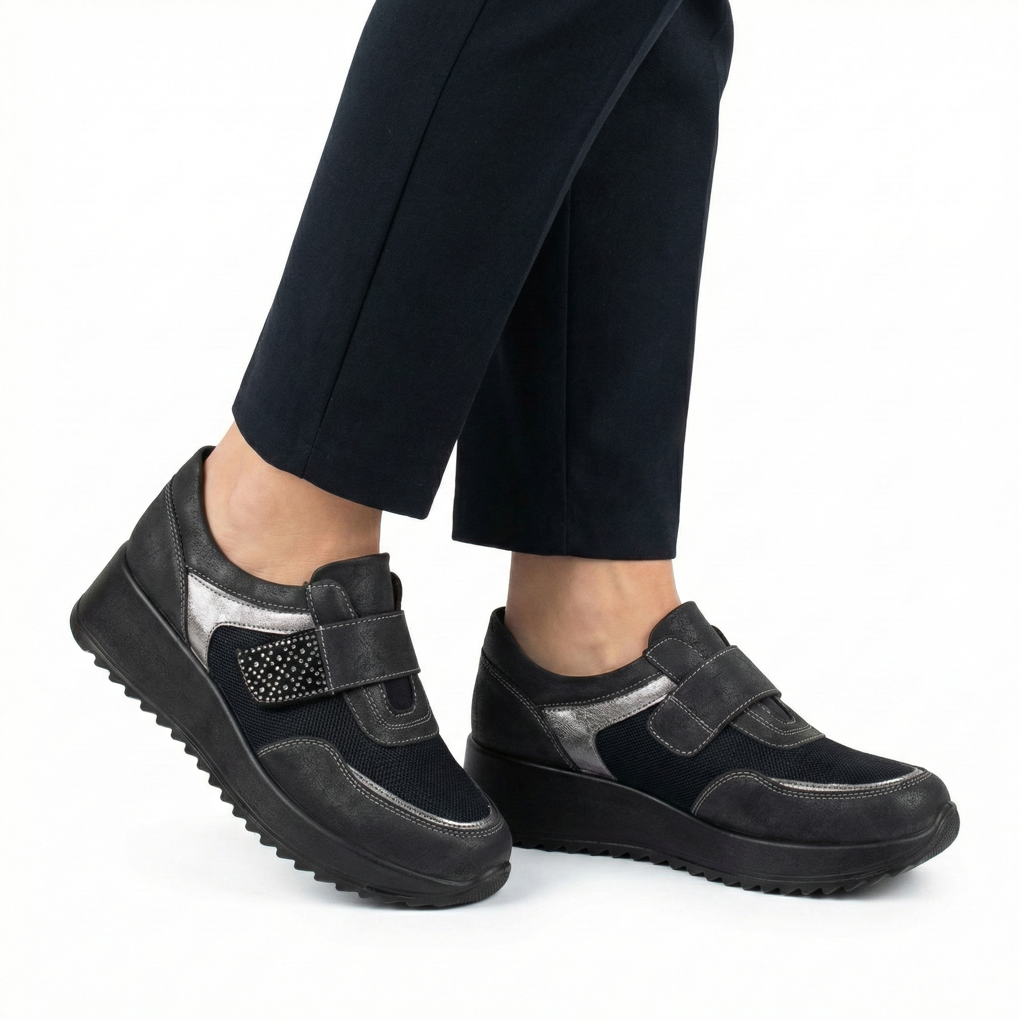 Black / 41