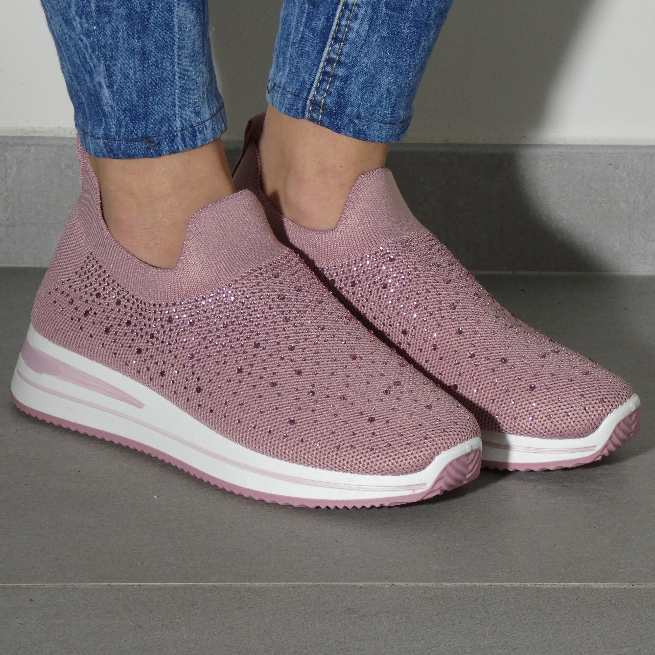 Pink / 41
