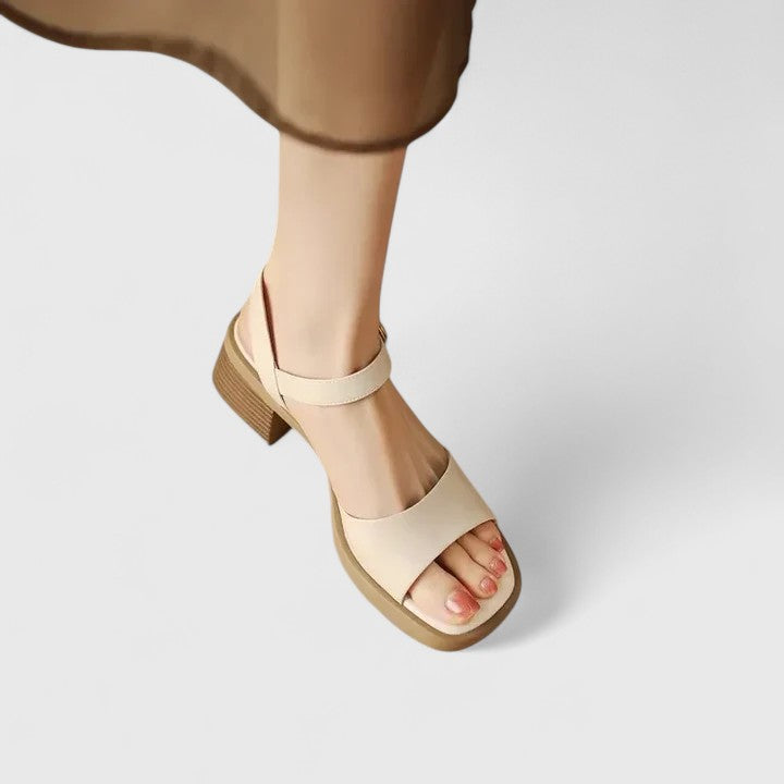 Cream White / 9 US | 40 EU