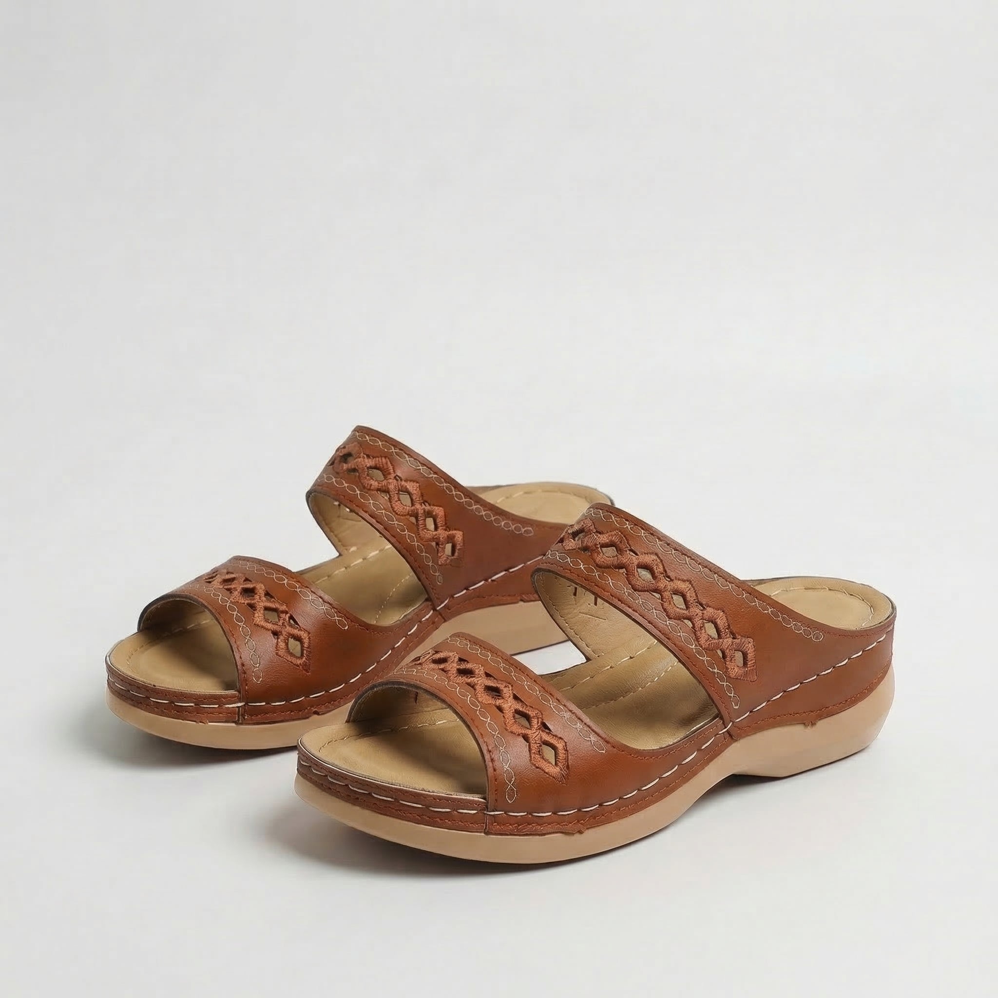 Dark Brown / 44