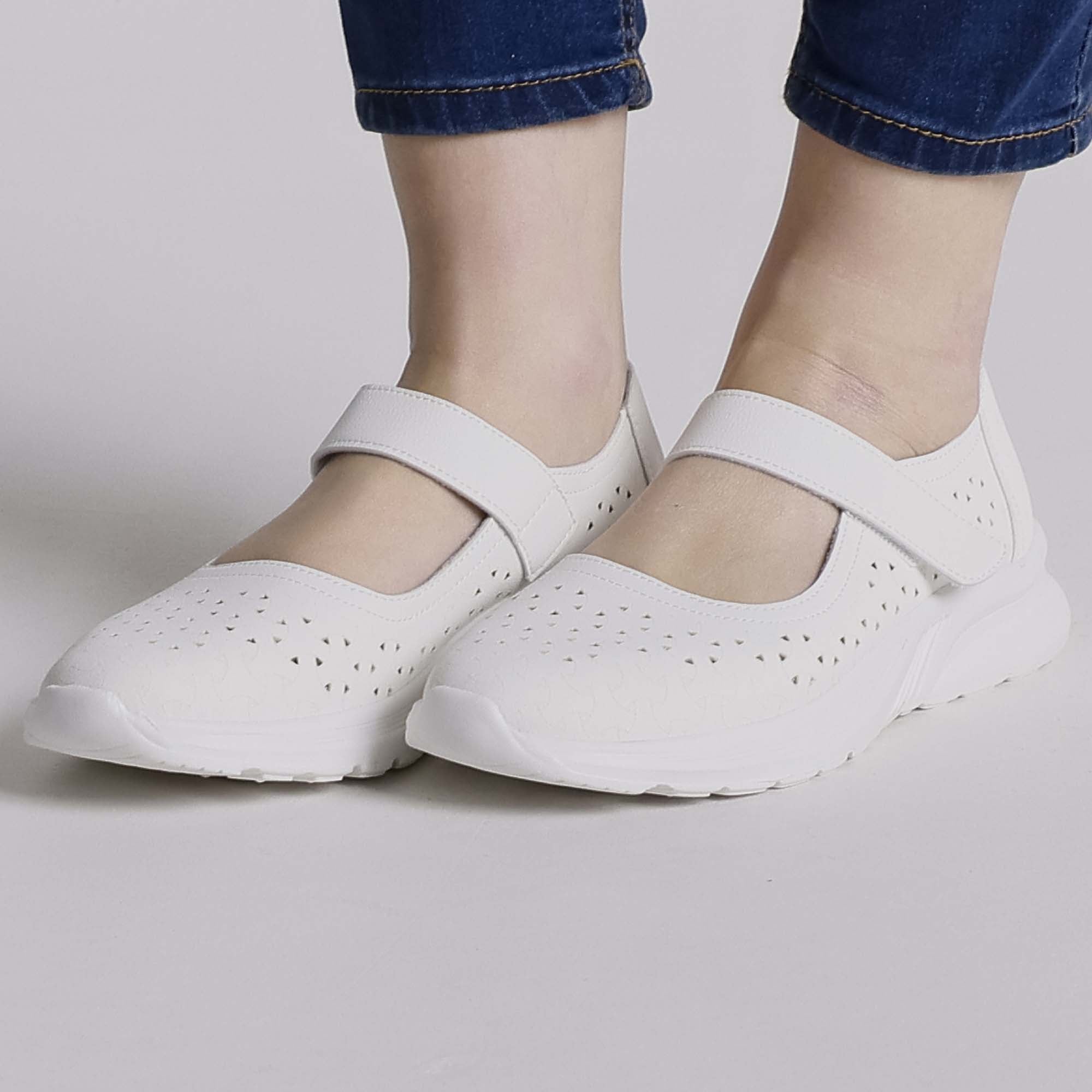 White / 41