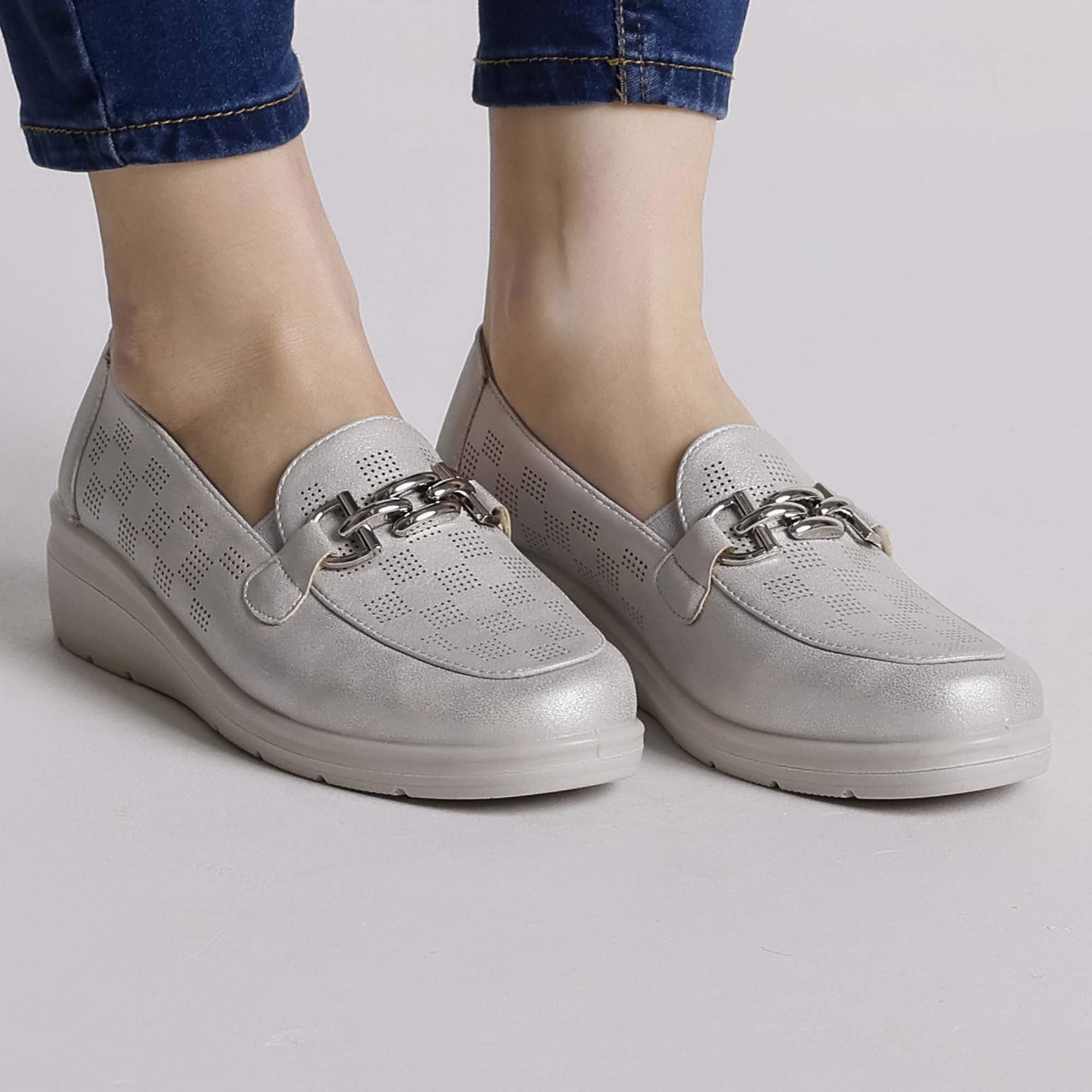 Grey / 41