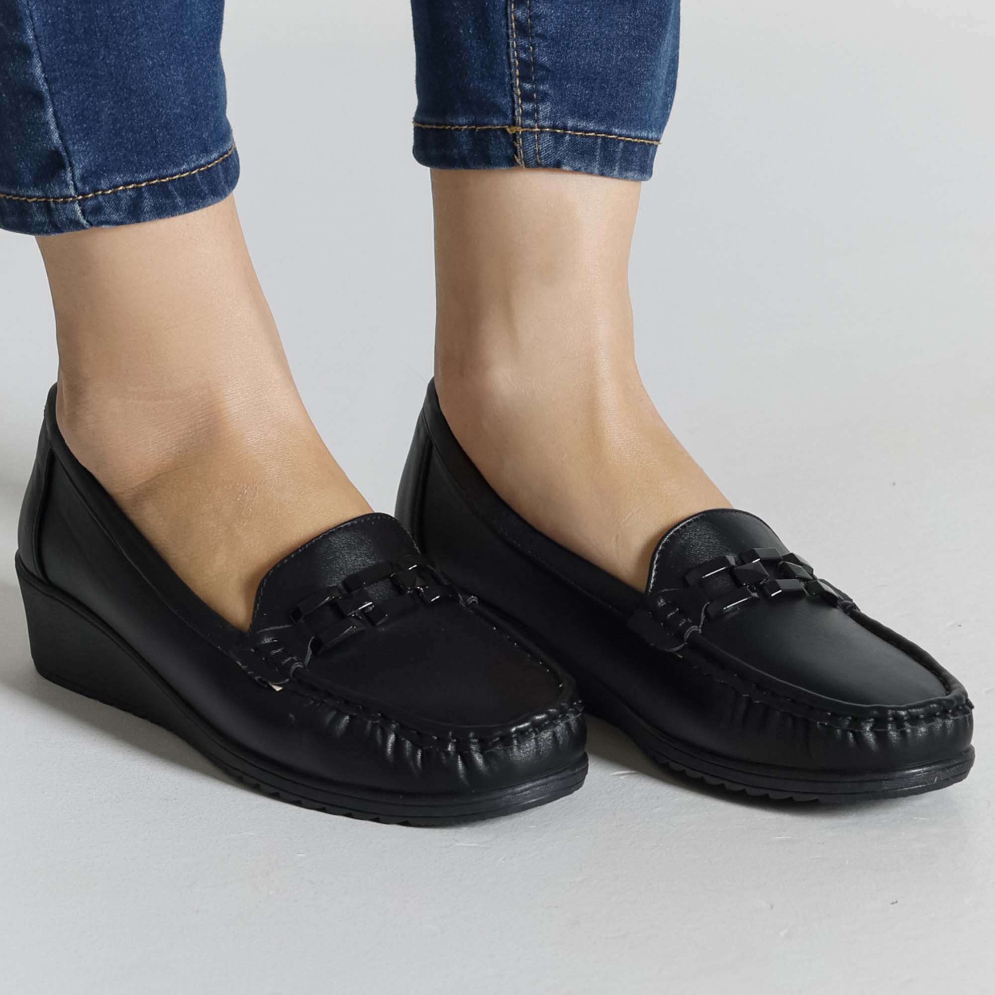 Black / 41